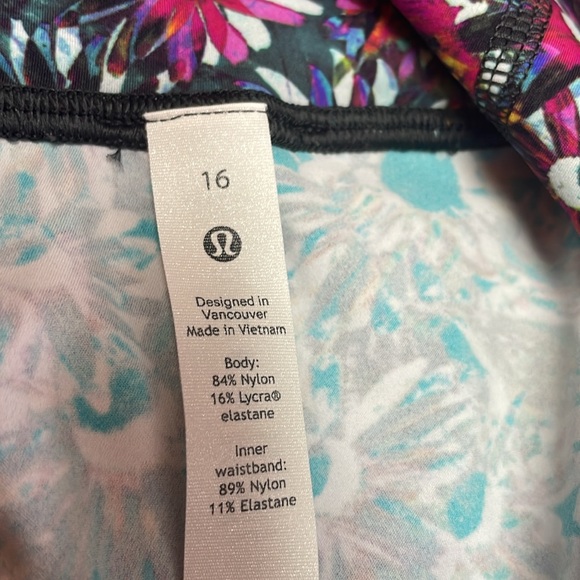 Lululemon Base Pace High-Rise
Running Tight 25" - Floral
Electric Multi  Size 16 - Picture 9 of 13
